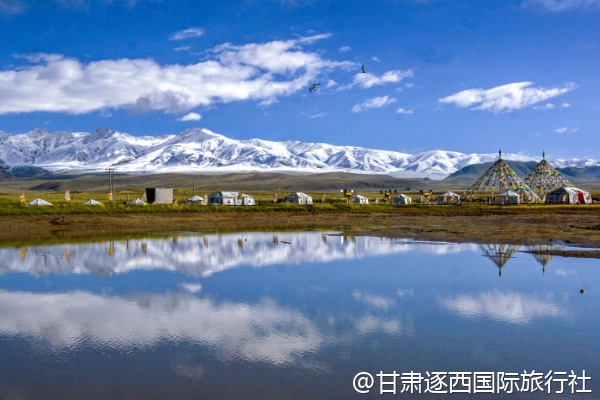 想在公司團建里加入丹霞徒步，張掖有專業向導嗎