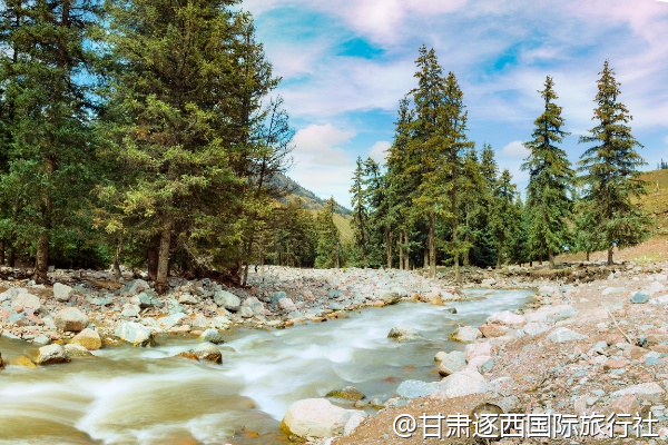 蘭州到甘南的班車要在哪里坐？車程多久