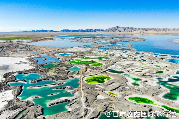 敦煌莫高窟里面讓拍照嗎