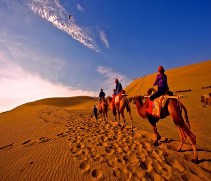 敦煌+嘉峪關(guān)+張掖+蘭州5日4晚私家團(tuán)